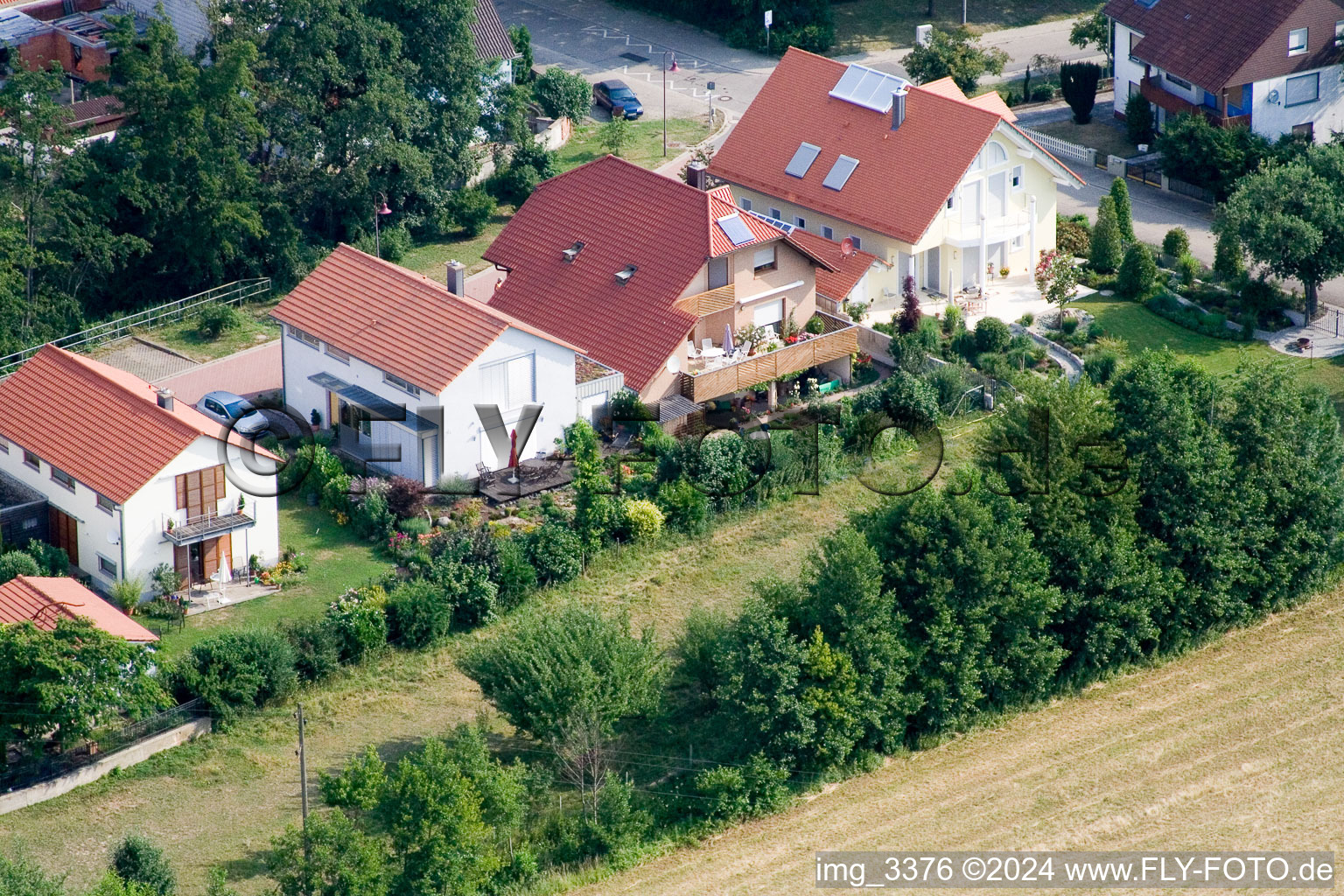 Vue aérienne de Dans le jardin au calme à Minfeld dans le département Rhénanie-Palatinat, Allemagne