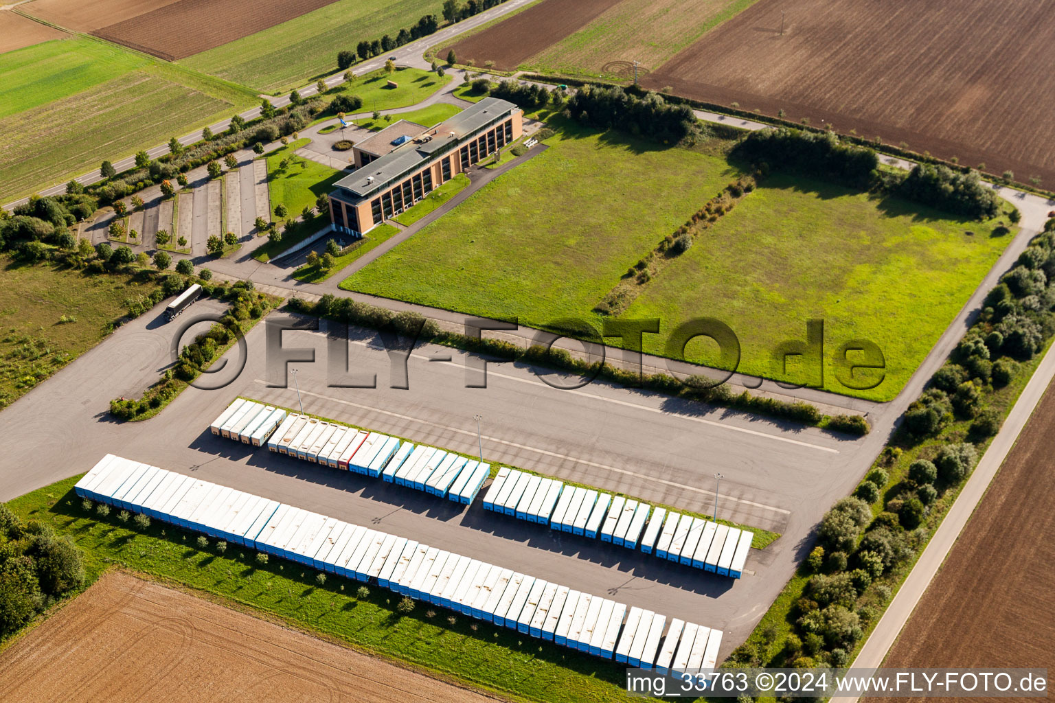 Entreprise d'expédition, de logistique et de transport Fixemer Logistics GmbH, International Transport & Logistics Services à le quartier Borg in Perl dans le département Sarre, Allemagne d'en haut