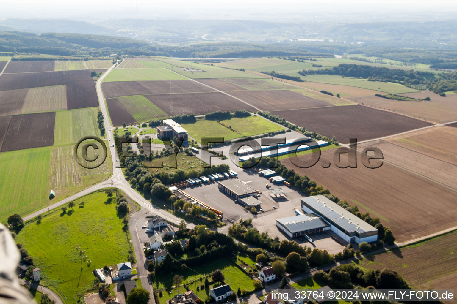 Entreprise d'expédition, de logistique et de transport Fixemer Logistics GmbH, International Transport & Logistics Services à le quartier Borg in Perl dans le département Sarre, Allemagne hors des airs