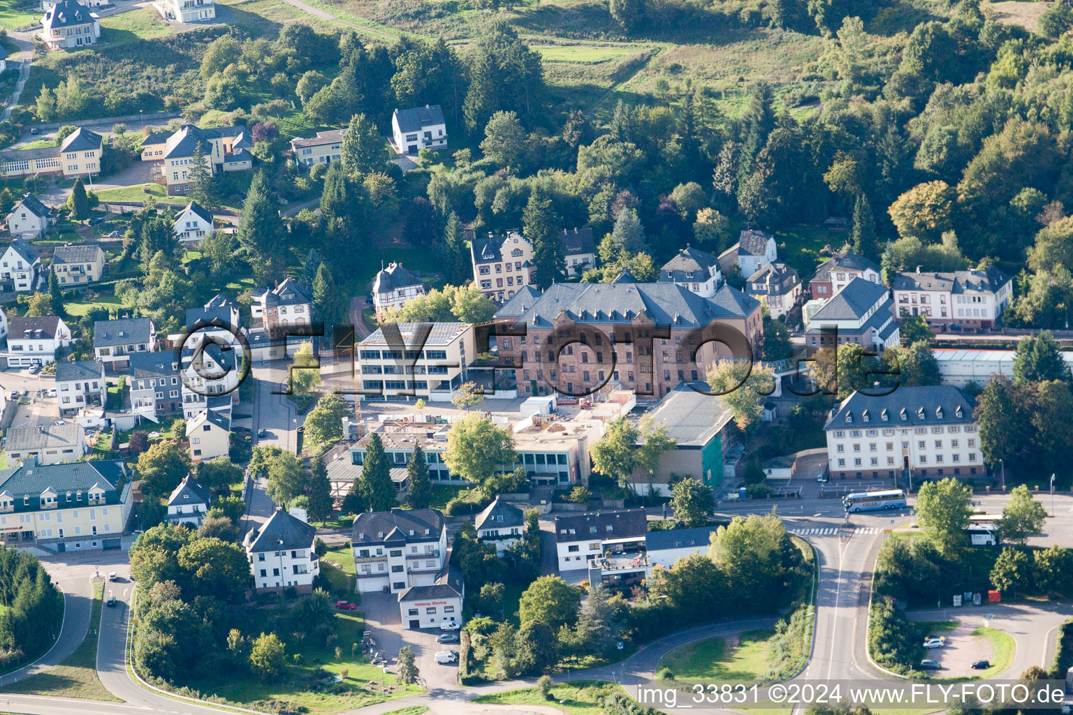 Vue aérienne de Saarburg dans le département Rhénanie-Palatinat, Allemagne