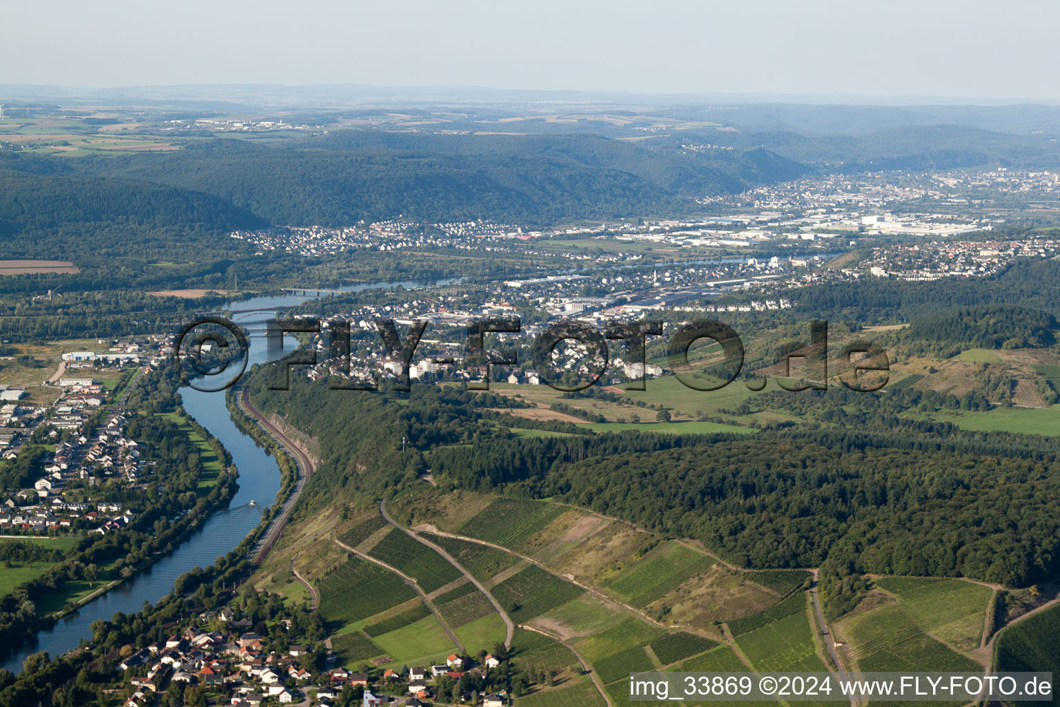 Vue aérienne de Zones bancaires le long de l'embouchure de la Sarre dans la Moselle dans le district Könen à Konz à Könen dans le département Rhénanie-Palatinat, Allemagne