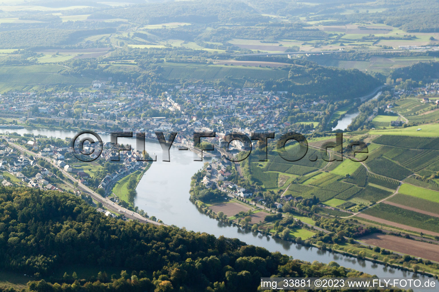 Vue aérienne de Wasserbillig dans le département Greiwemacher, Luxembourg