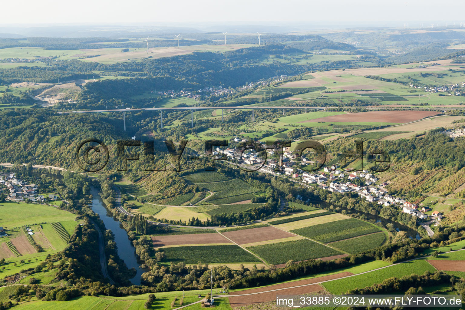 Vue aérienne de À la Sauerschleife à le quartier Mesenich in Langsur dans le département Rhénanie-Palatinat, Allemagne