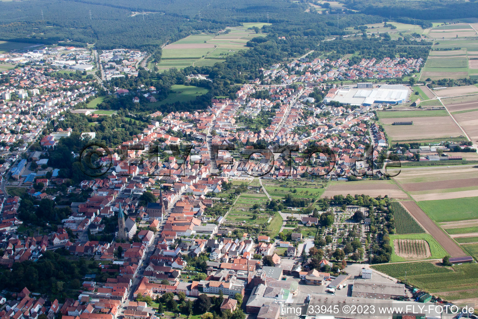Vue aérienne de De l'ouest à Bellheim dans le département Rhénanie-Palatinat, Allemagne