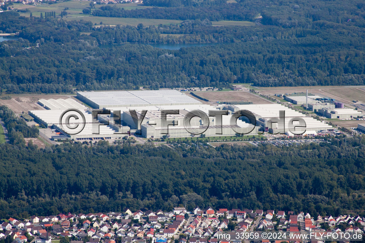 Vue oblique de Daimler GLC sur l'île Verte à Germersheim dans le département Rhénanie-Palatinat, Allemagne