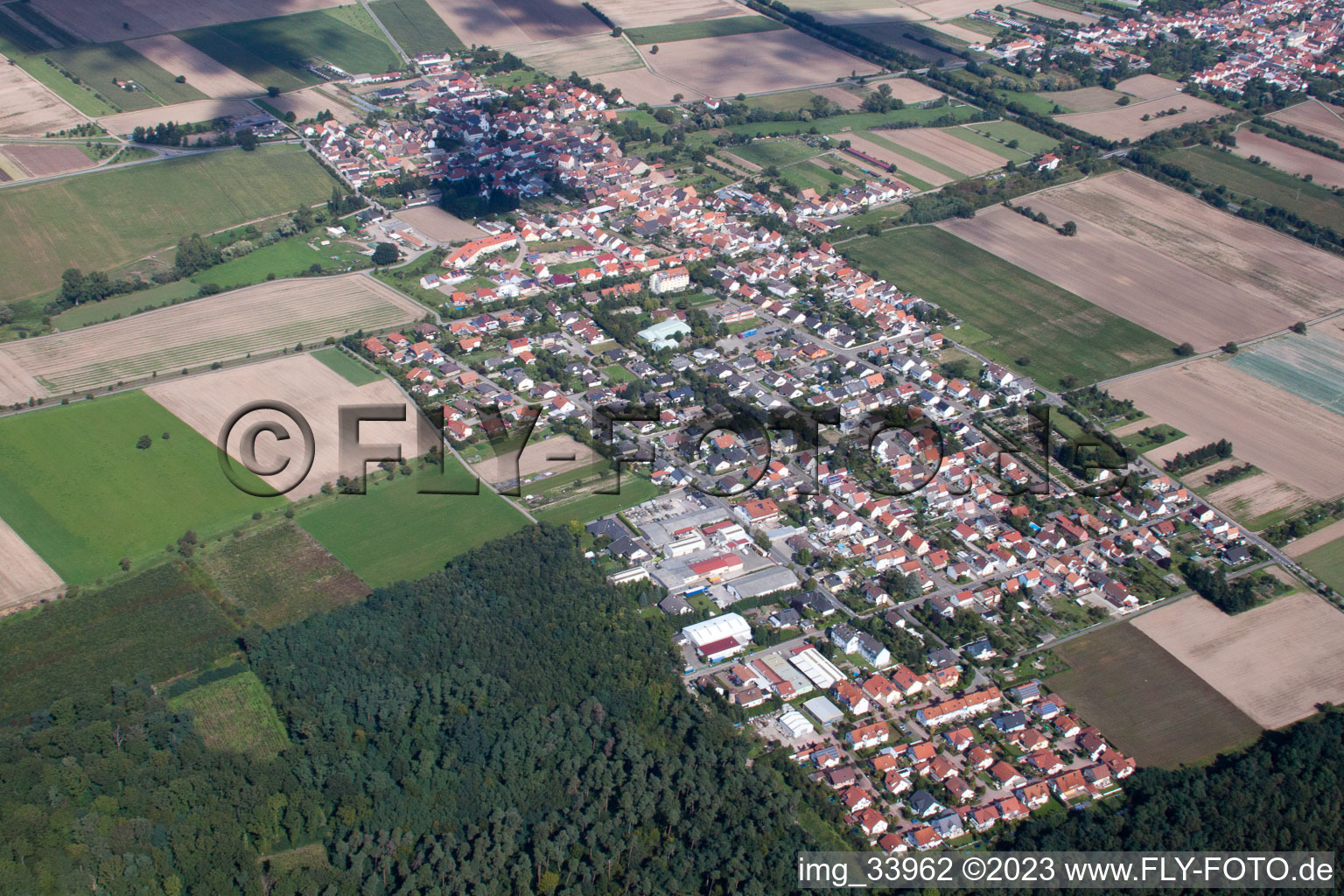 Westheim dans le département Rhénanie-Palatinat, Allemagne d'un drone