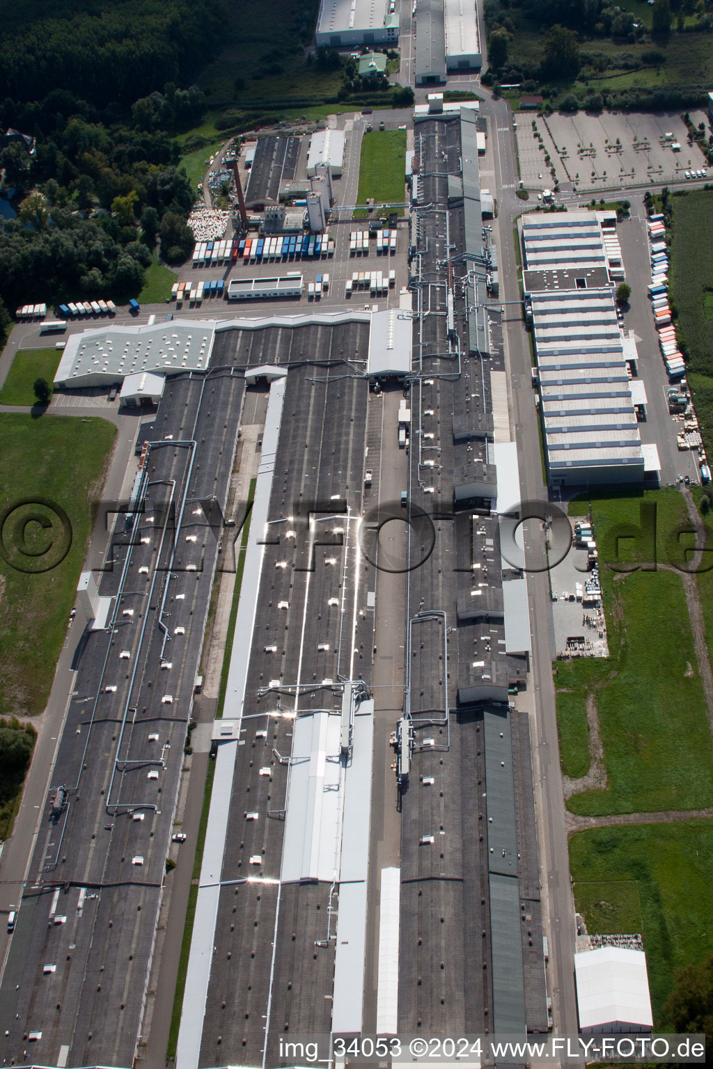 Vue aérienne de Nolte-Möbel/Holzwerk GmbH à Germersheim dans le département Rhénanie-Palatinat, Allemagne