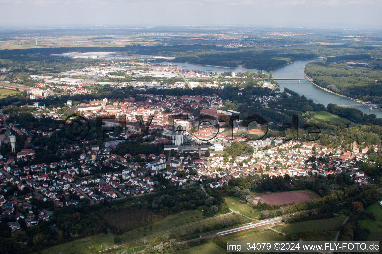 Du sud à Germersheim dans le département Rhénanie-Palatinat, Allemagne d'en haut