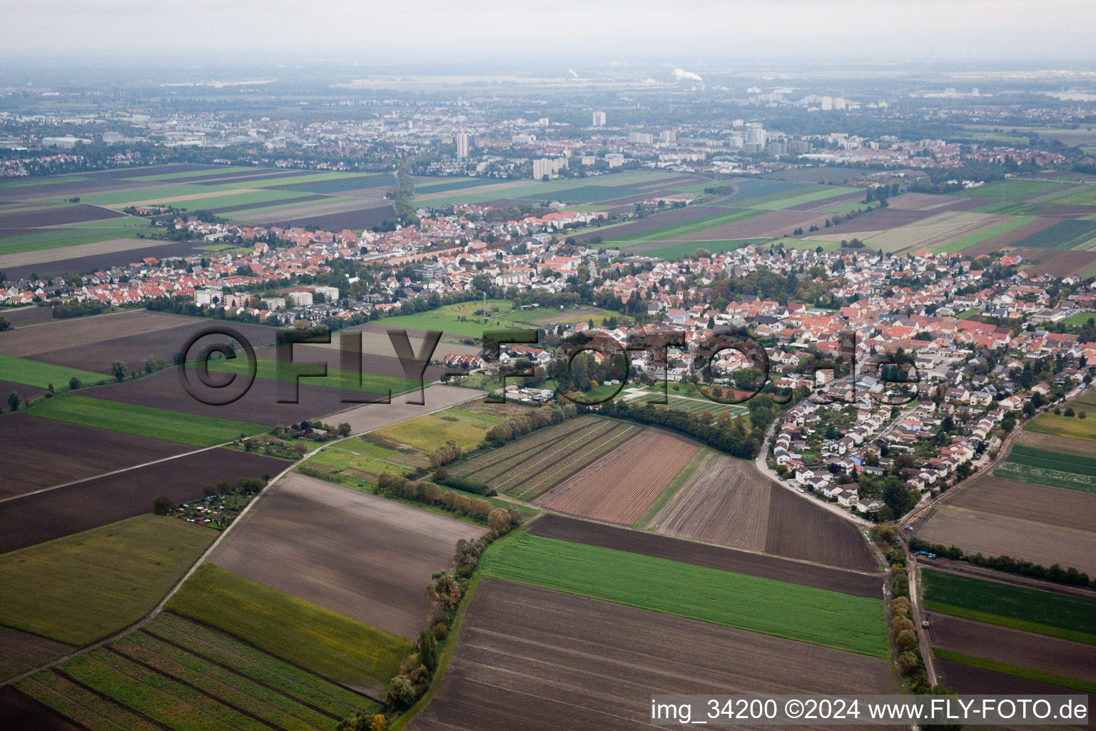 Vue aérienne de Quartier Eppstein in Frankenthal dans le département Rhénanie-Palatinat, Allemagne