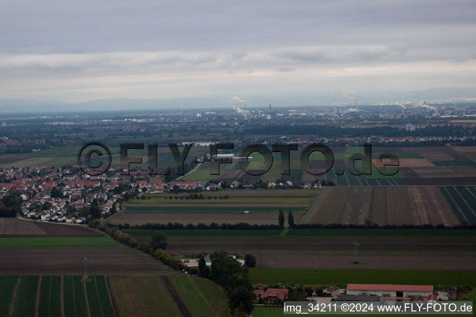 Photographie aérienne de Maxdorf dans le département Rhénanie-Palatinat, Allemagne