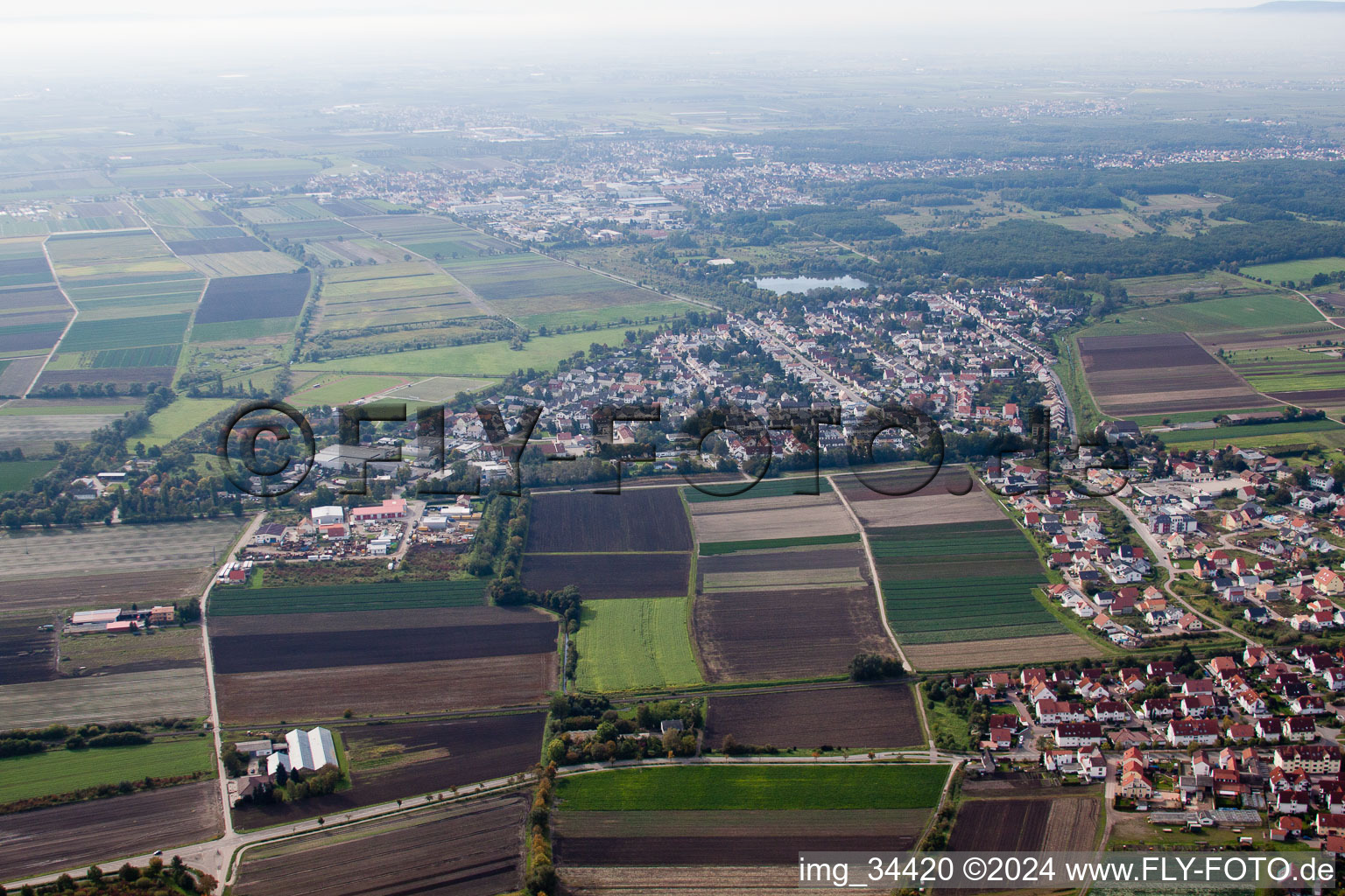 Vue d'oiseau de Lambsheim dans le département Rhénanie-Palatinat, Allemagne