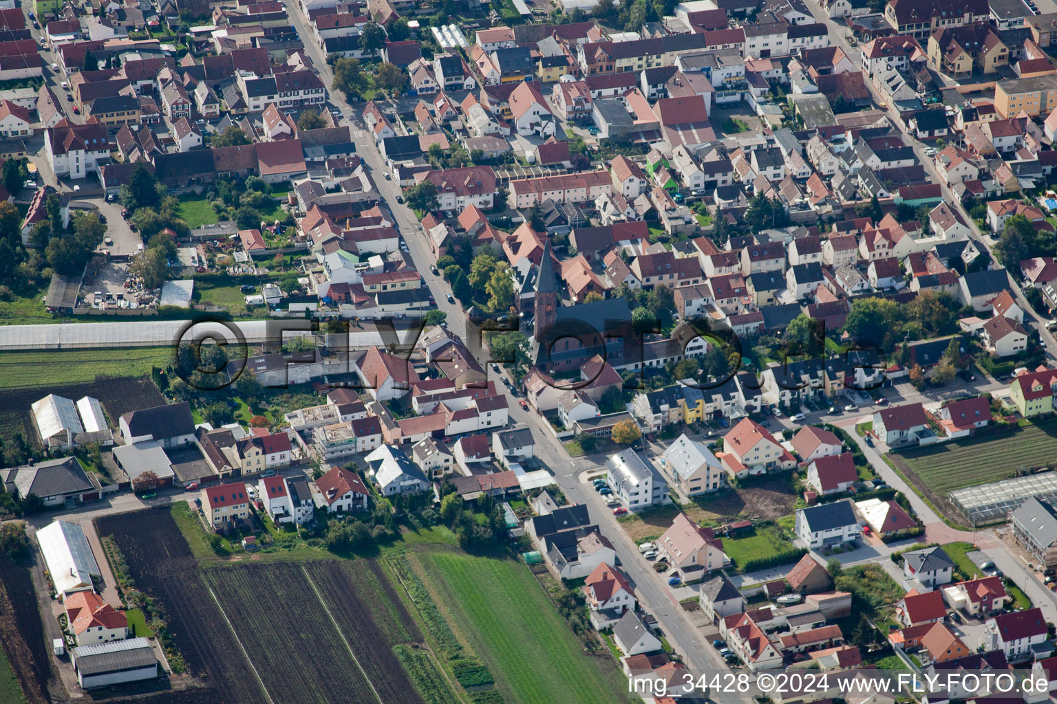 Vue aérienne de Maxdorf dans le département Rhénanie-Palatinat, Allemagne