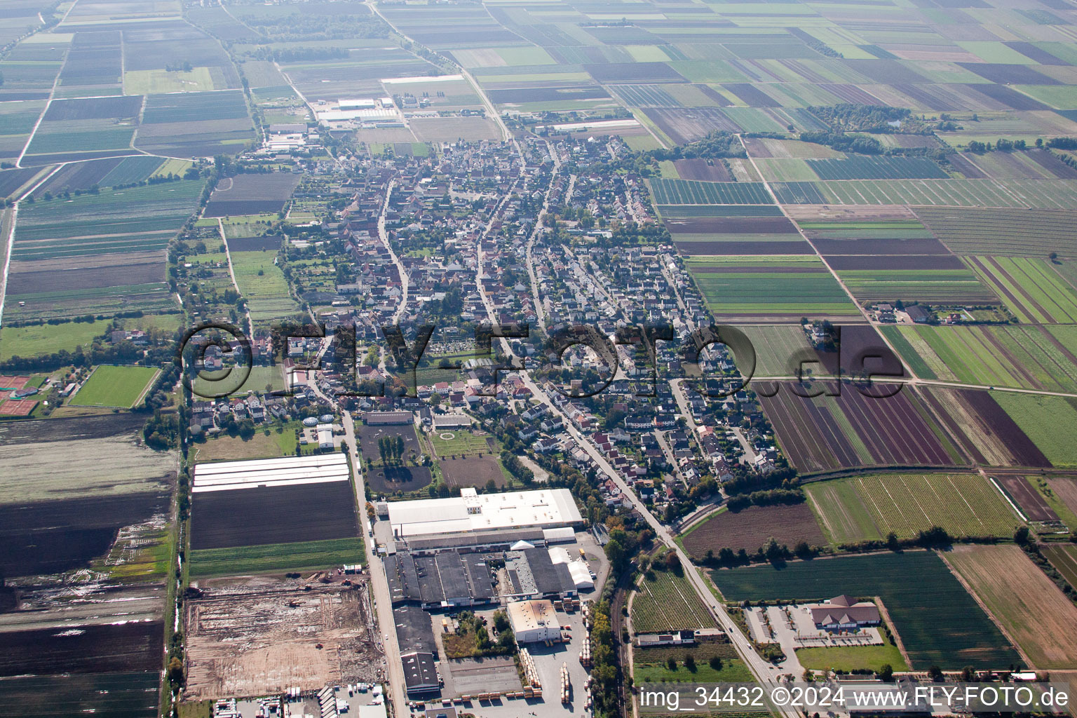 Maxdorf dans le département Rhénanie-Palatinat, Allemagne d'en haut