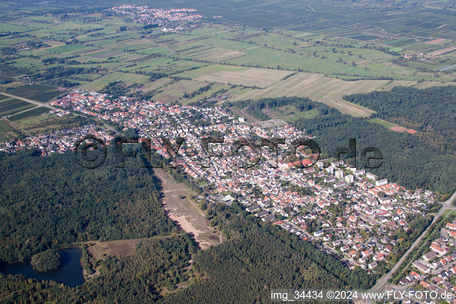 Maxdorf dans le département Rhénanie-Palatinat, Allemagne hors des airs