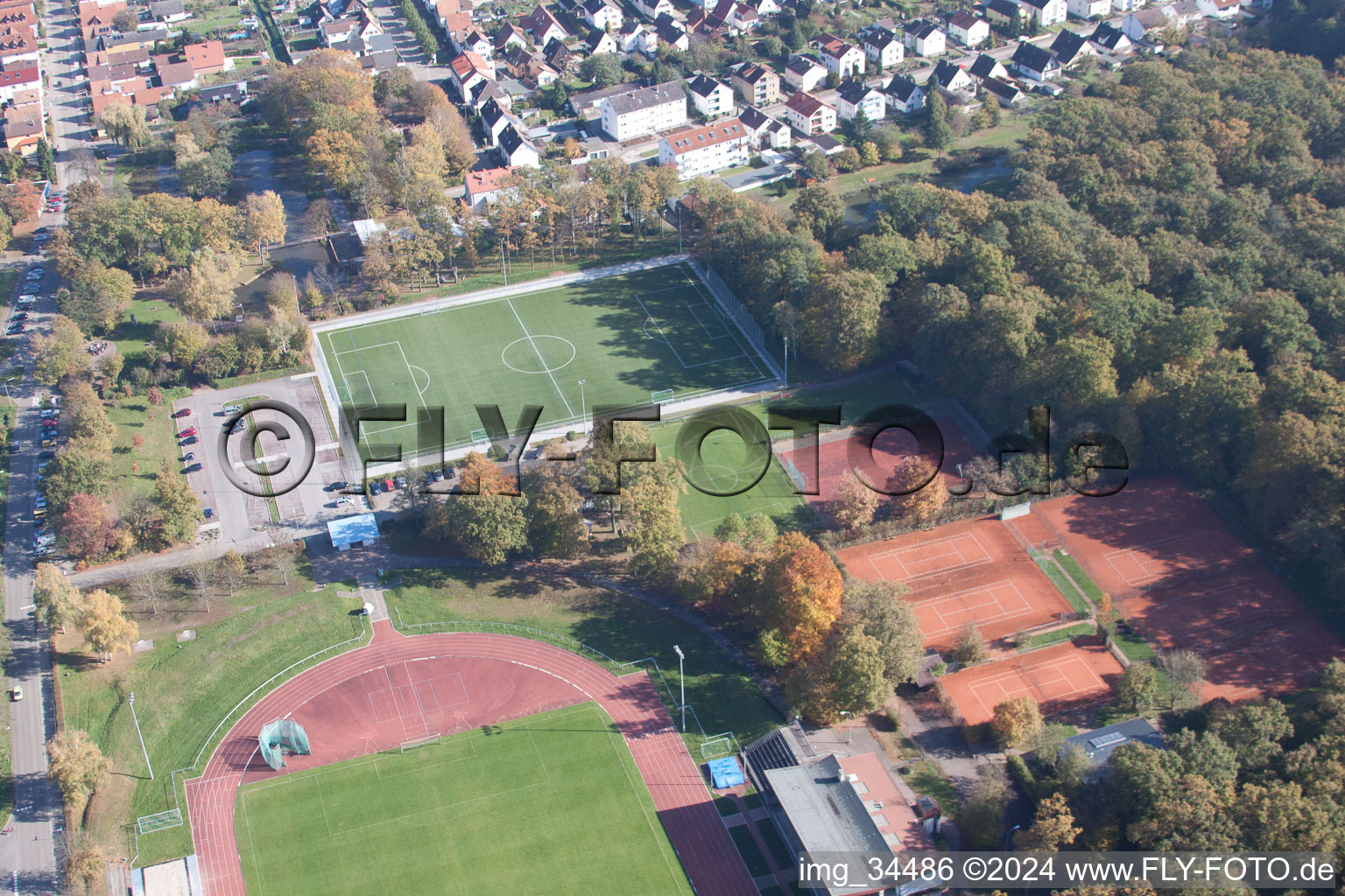 Stade Bienwald à Kandel dans le département Rhénanie-Palatinat, Allemagne depuis l'avion