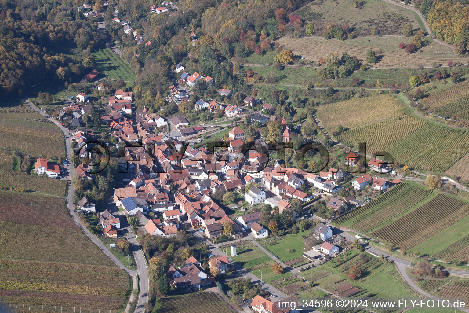 Vue oblique de Leinsweiler dans le département Rhénanie-Palatinat, Allemagne