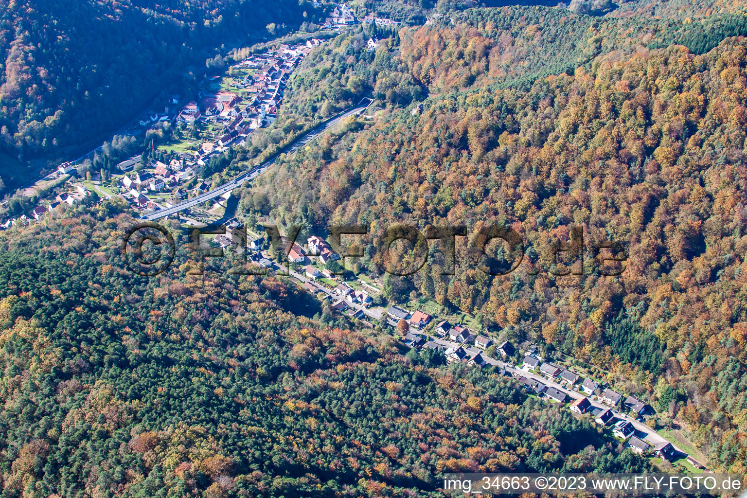 Vue aérienne de B48 Schulstr à Rinnthal dans le département Rhénanie-Palatinat, Allemagne