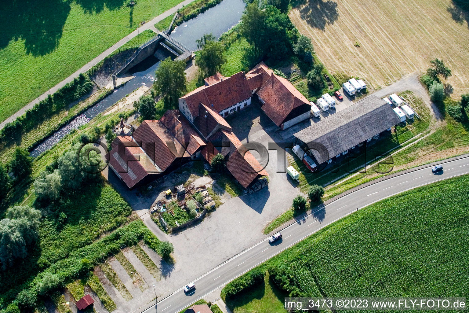Vue aérienne de Maison de Berg à le quartier Söllingen in Pfinztal dans le département Bade-Wurtemberg, Allemagne