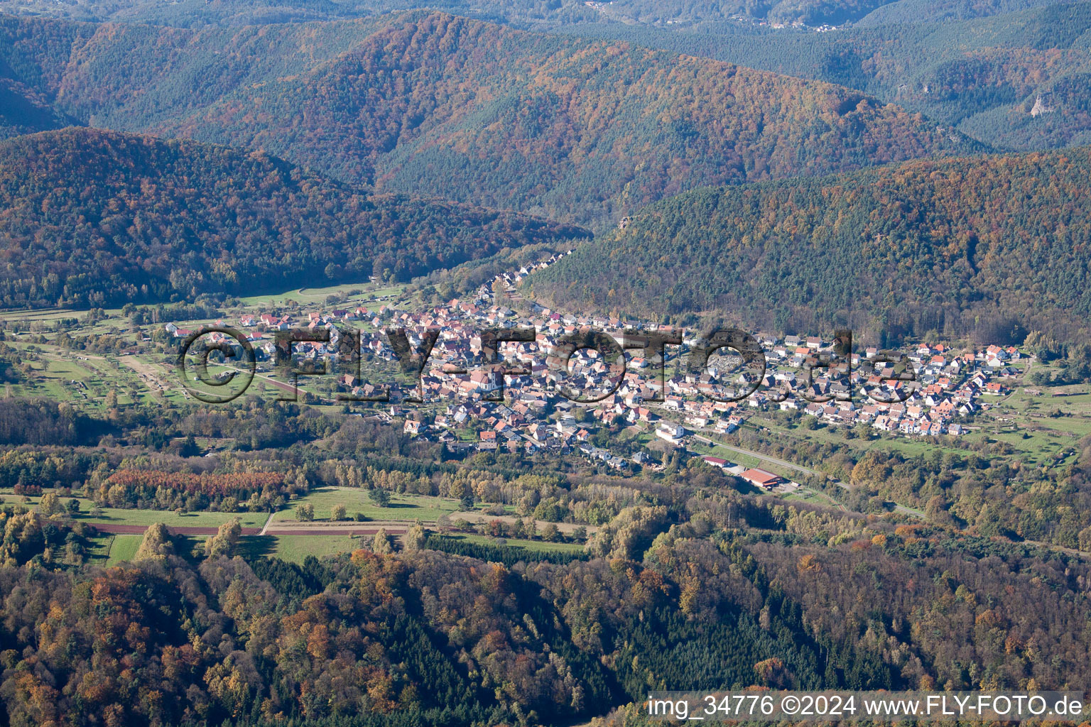 Enregistrement par drone de Wernersberg dans le département Rhénanie-Palatinat, Allemagne