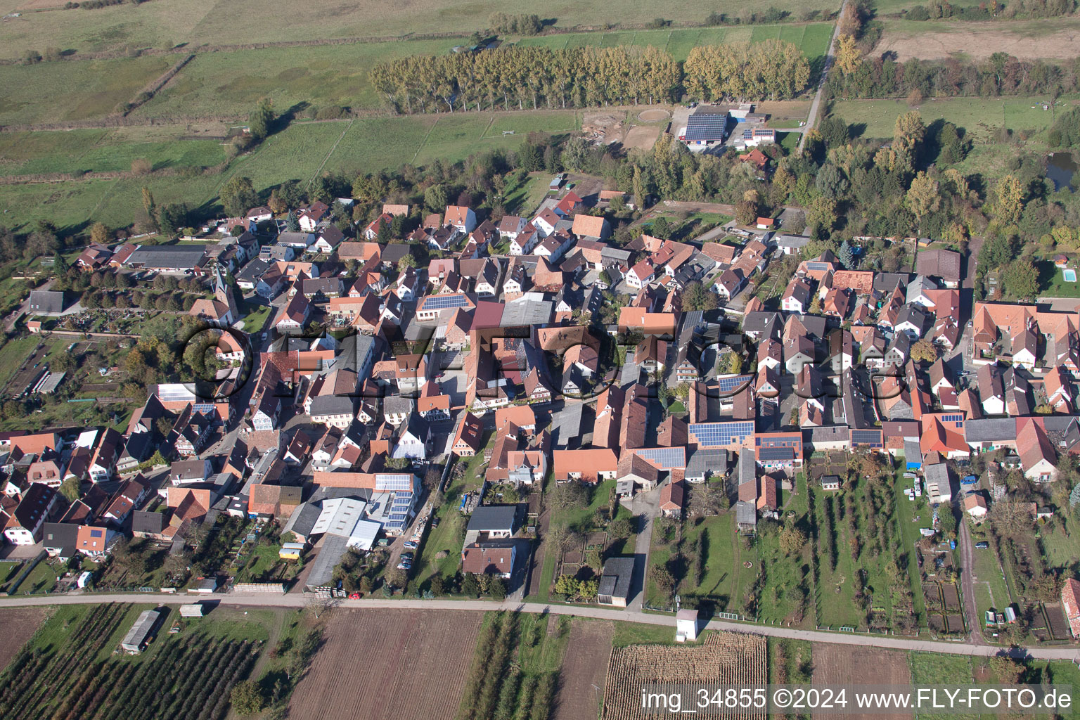 Enregistrement par drone de Winden dans le département Rhénanie-Palatinat, Allemagne