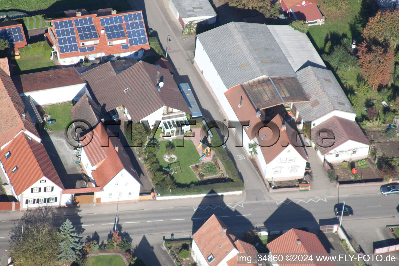 Vue oblique de Rue Haupt à Winden dans le département Rhénanie-Palatinat, Allemagne