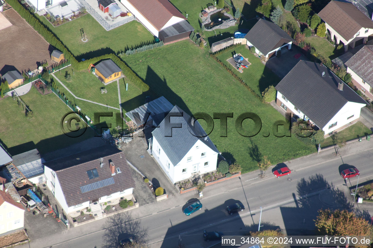 Rue Haupt à Winden dans le département Rhénanie-Palatinat, Allemagne depuis l'avion