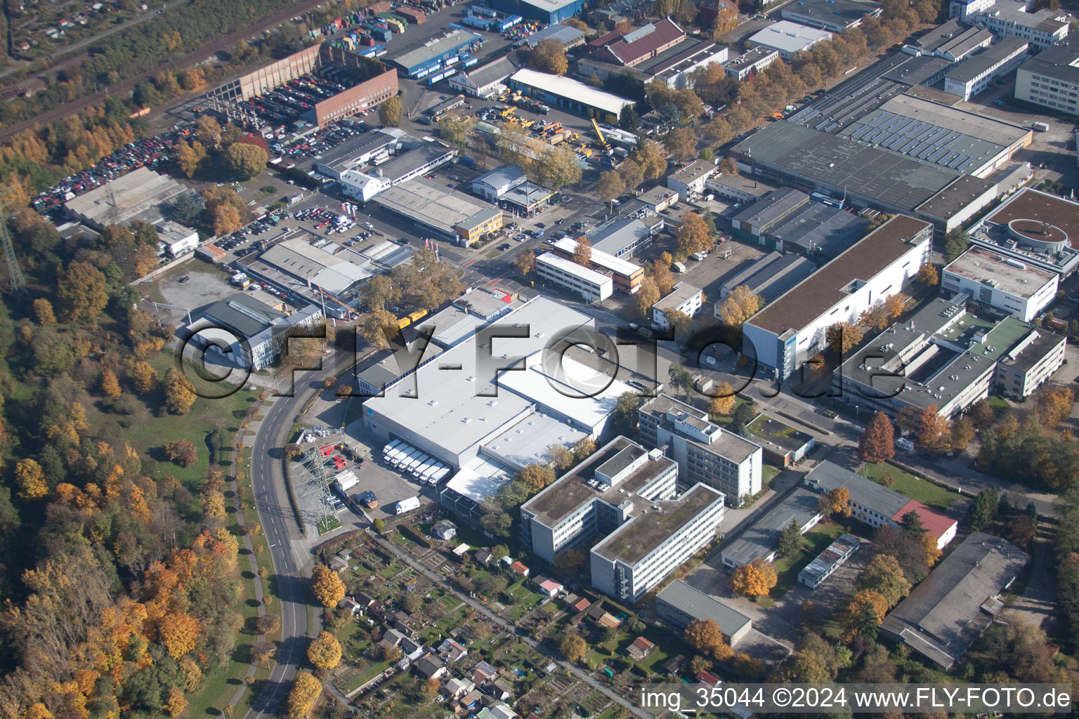 Vue aérienne de Ottostr à le quartier Durlach in Karlsruhe dans le département Bade-Wurtemberg, Allemagne