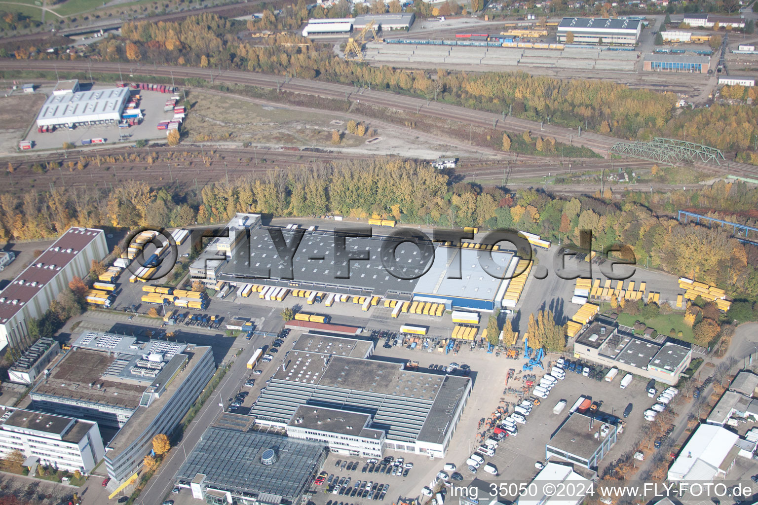 Vue d'oiseau de Entrepôts et bâtiment d'expédition SWS-Speditions-GmbH, Ottostrasse à le quartier Durlach in Karlsruhe dans le département Bade-Wurtemberg, Allemagne