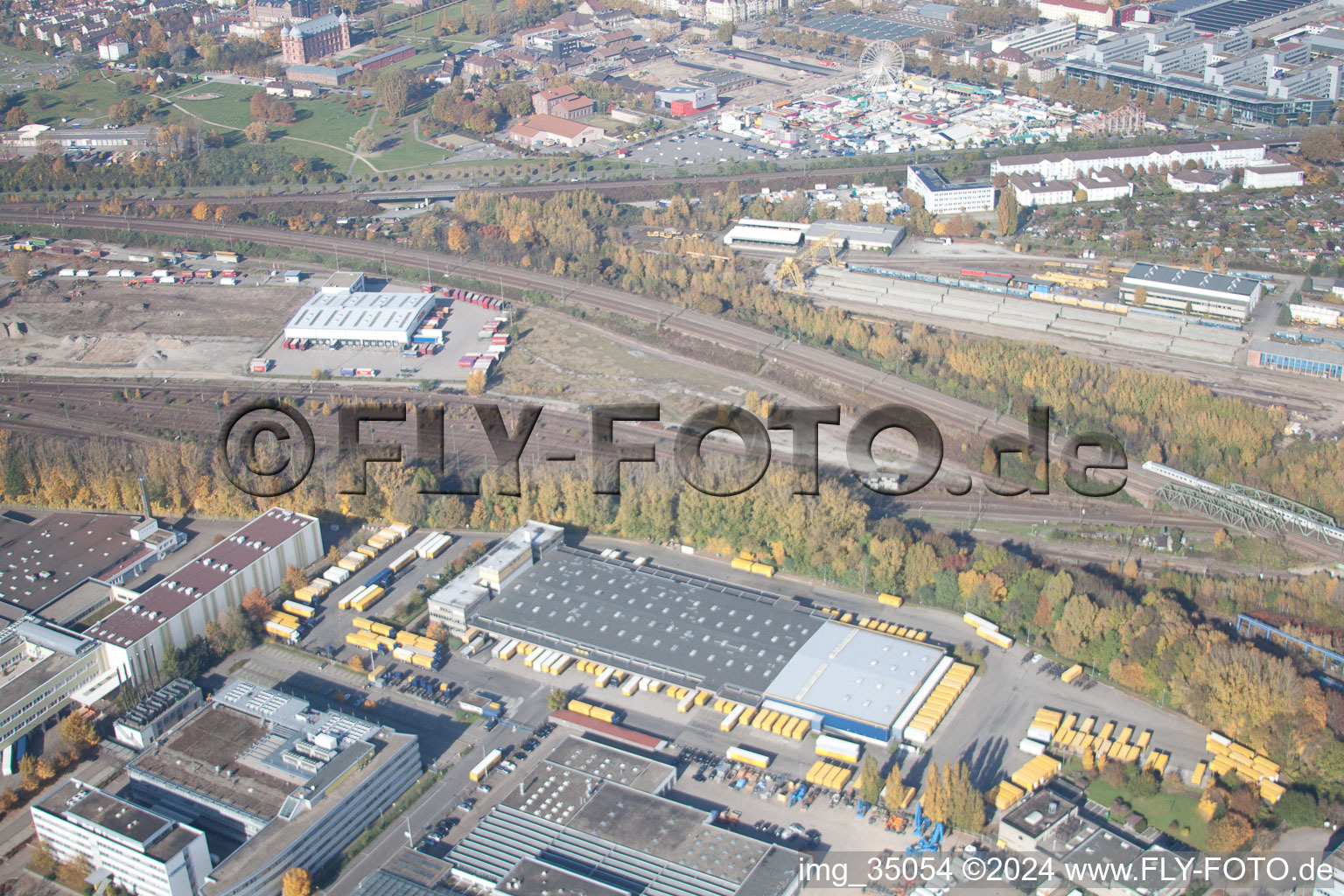 Entrepôts et bâtiment d'expédition SWS-Speditions-GmbH, Ottostrasse à le quartier Durlach in Karlsruhe dans le département Bade-Wurtemberg, Allemagne vue du ciel