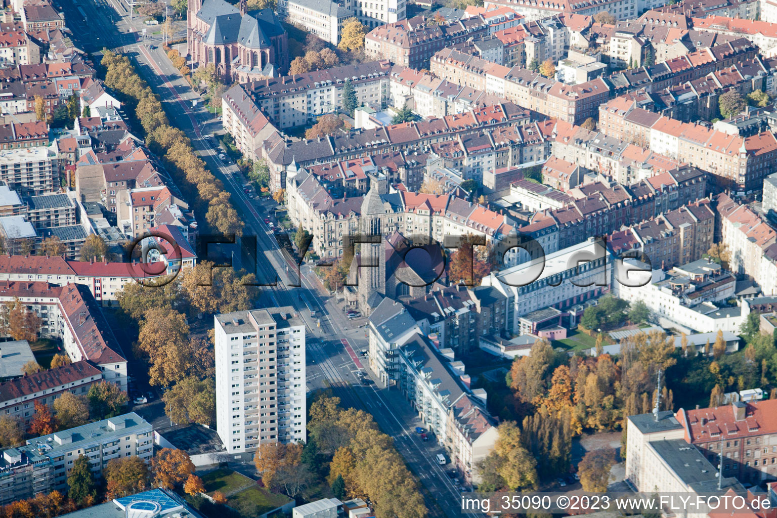Quartier Oststadt in Karlsruhe dans le département Bade-Wurtemberg, Allemagne vue d'en haut