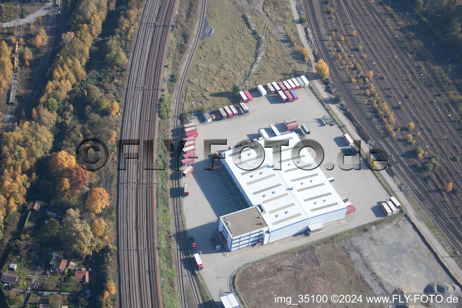 Vue aérienne de La compagnie maritime d'Emon à le quartier Oststadt in Karlsruhe dans le département Bade-Wurtemberg, Allemagne