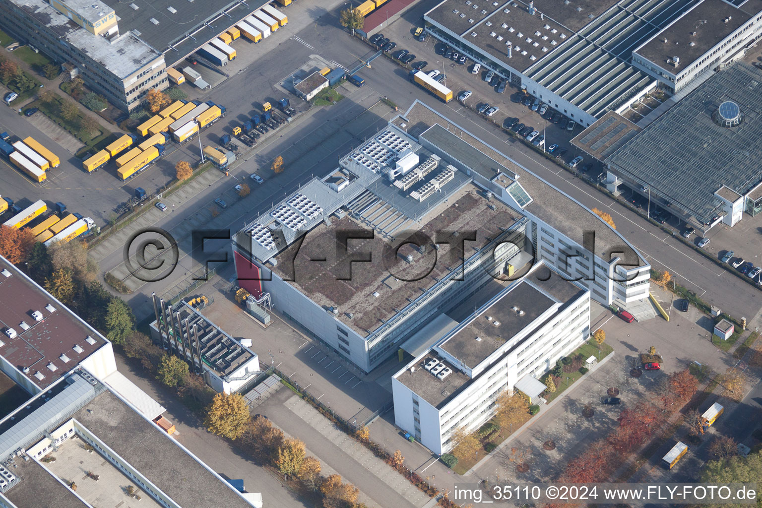 Vue aérienne de Killisfeld, Union allemande de l'homéopathie DHU-Arzneimittel GmbH & Co. KG à le quartier Durlach in Karlsruhe dans le département Bade-Wurtemberg, Allemagne