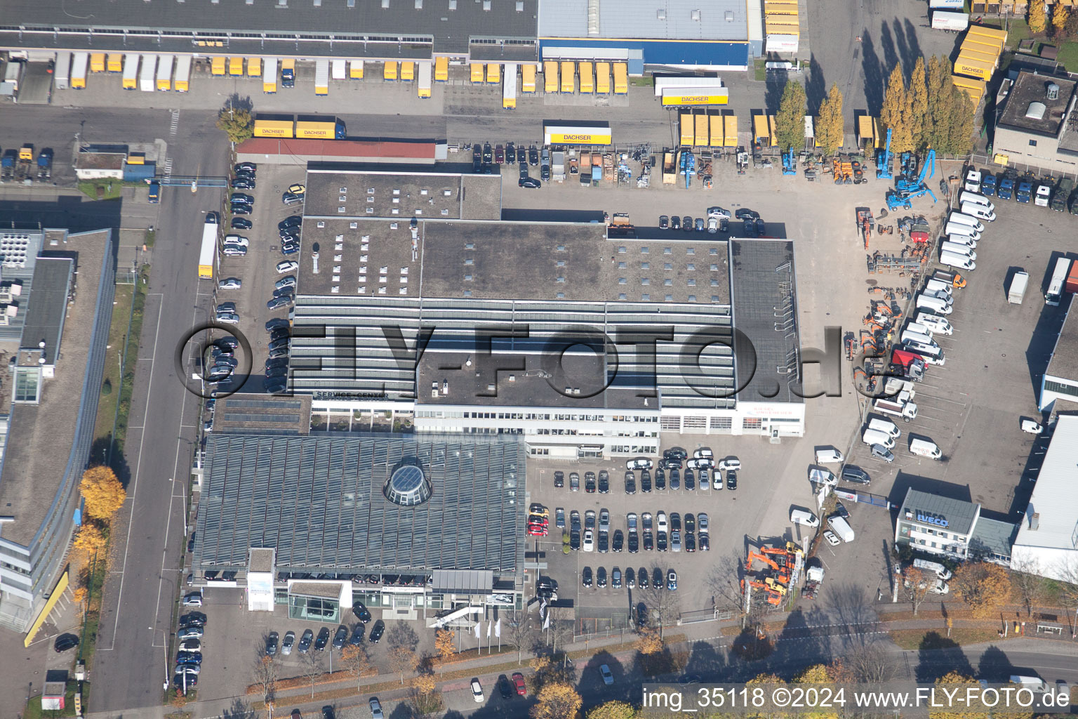 Vue aérienne de Killisfeld, Iveco Süd-West Nutzfahrzeuge GmbH à le quartier Durlach in Karlsruhe dans le département Bade-Wurtemberg, Allemagne