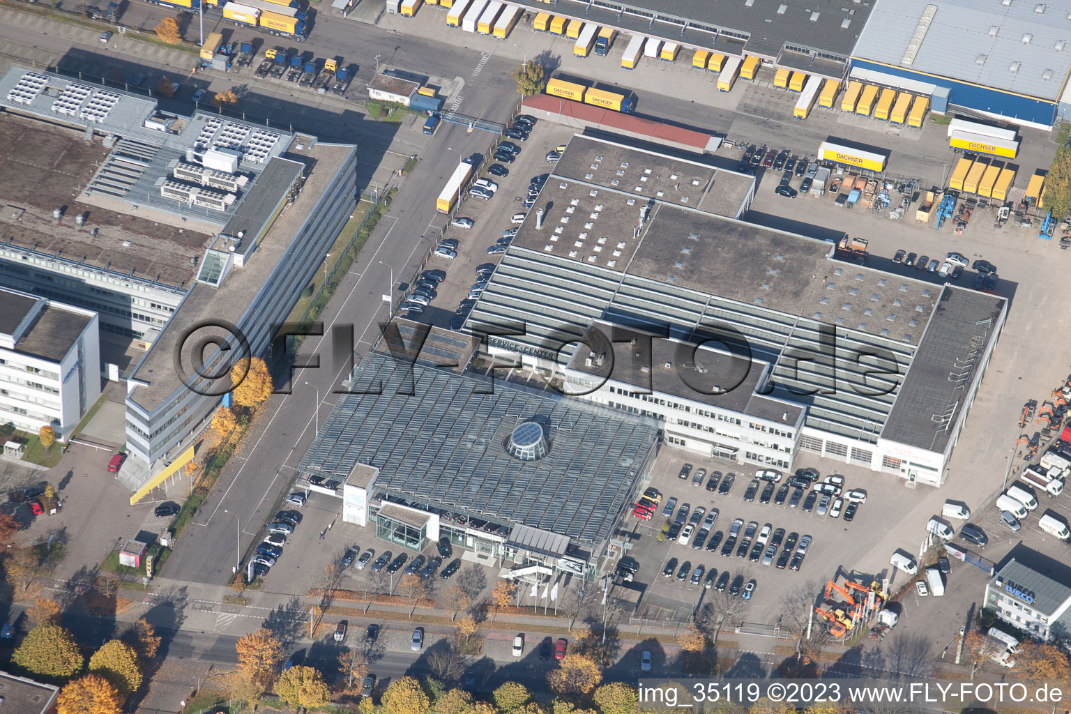 Photographie aérienne de Killisfeld, Iveco Süd-West Nutzfahrzeuge GmbH à le quartier Durlach in Karlsruhe dans le département Bade-Wurtemberg, Allemagne
