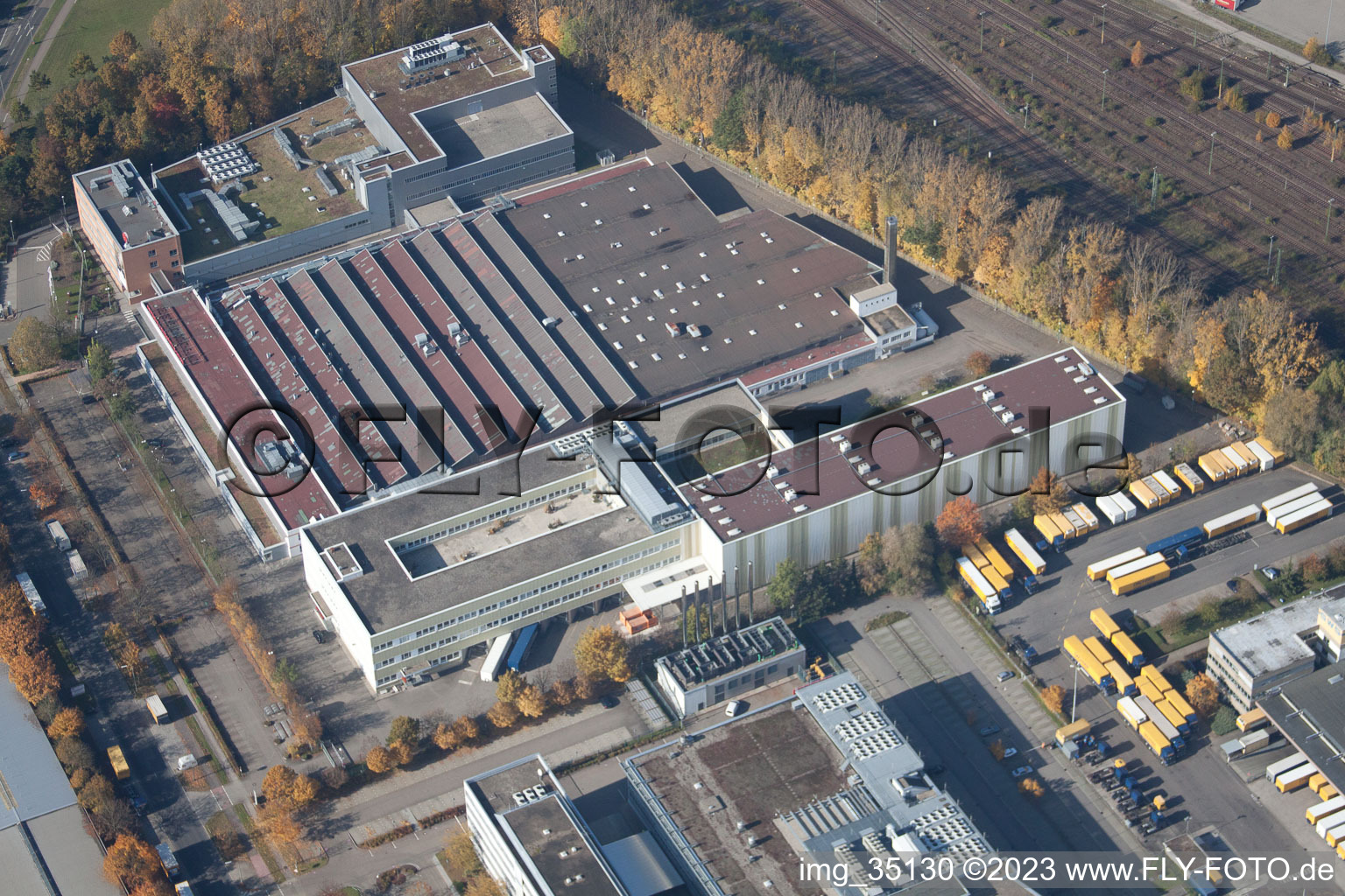 Photographie aérienne de Killisfeld, Union allemande de l'homéopathie DHU-Arzneimittel GmbH & Co. KG à le quartier Durlach in Karlsruhe dans le département Bade-Wurtemberg, Allemagne