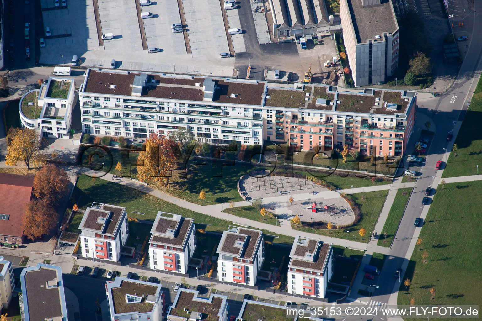 Vue aérienne de Kriegsstrasse Est à le quartier Südstadt in Karlsruhe dans le département Bade-Wurtemberg, Allemagne