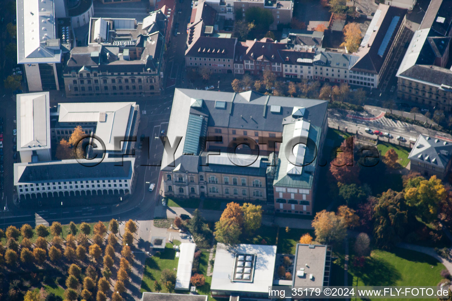 Vue aérienne de Galerie d'art à le quartier Innenstadt-West in Karlsruhe dans le département Bade-Wurtemberg, Allemagne