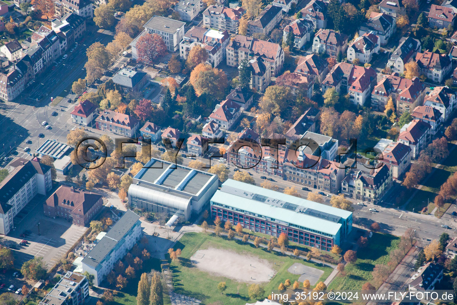 Vue aérienne de Salle des dragons de la Blücherstrasse à le quartier Weststadt in Karlsruhe dans le département Bade-Wurtemberg, Allemagne