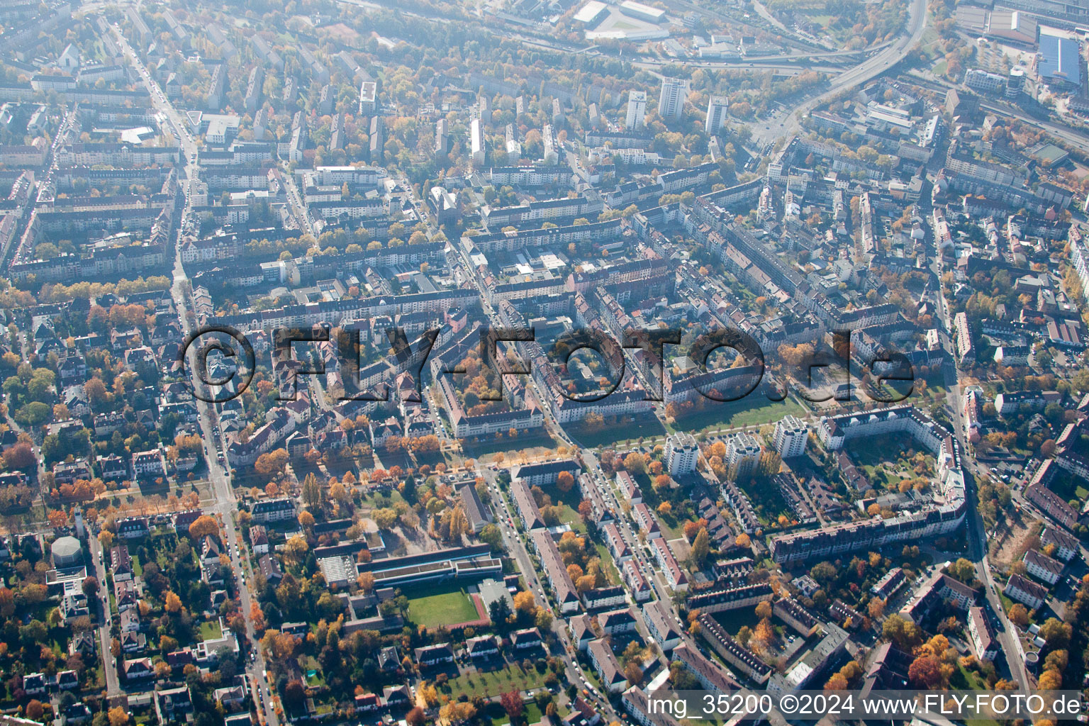 Quartier Mühlburg in Karlsruhe dans le département Bade-Wurtemberg, Allemagne d'en haut