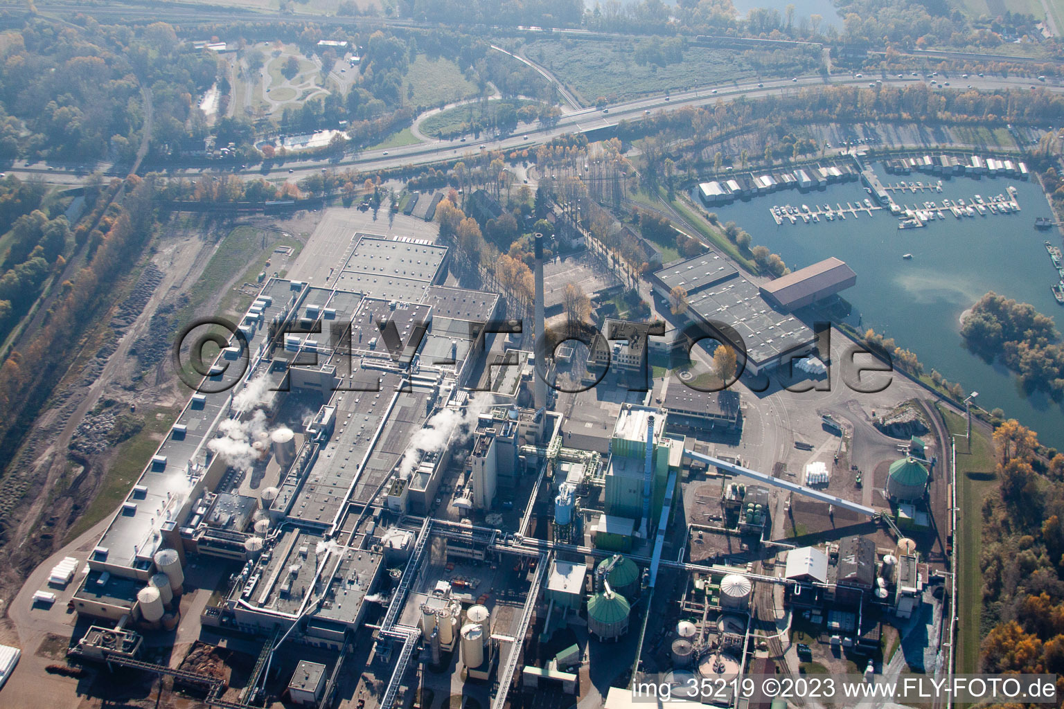 Photographie aérienne de Stora Enso à le quartier Rheinhafen in Karlsruhe dans le département Bade-Wurtemberg, Allemagne