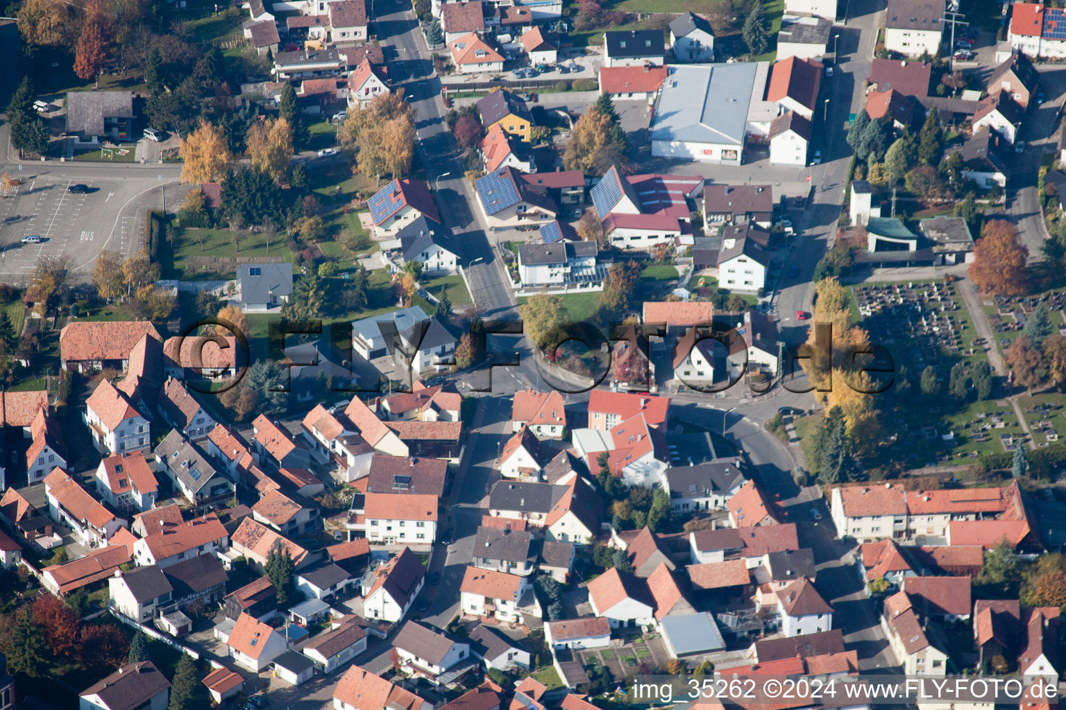 Hagenbach dans le département Rhénanie-Palatinat, Allemagne vue du ciel