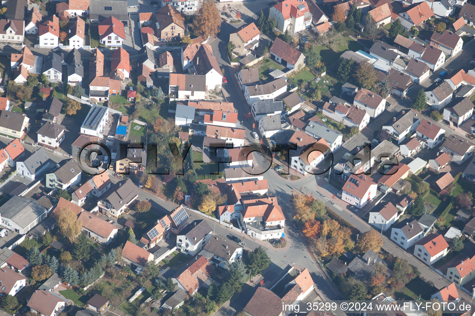 Vue d'oiseau de Hagenbach dans le département Rhénanie-Palatinat, Allemagne