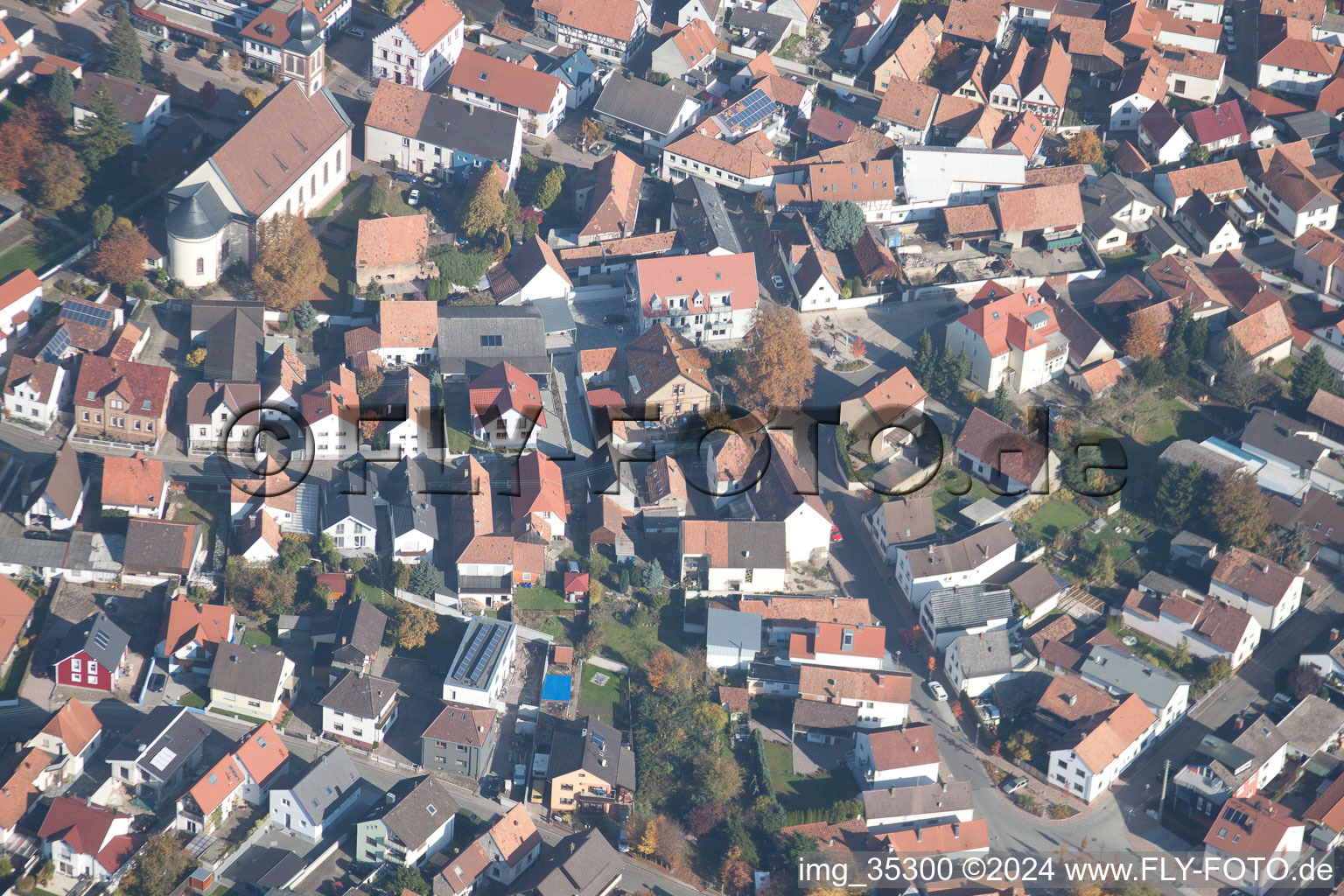 Hagenbach dans le département Rhénanie-Palatinat, Allemagne vue du ciel