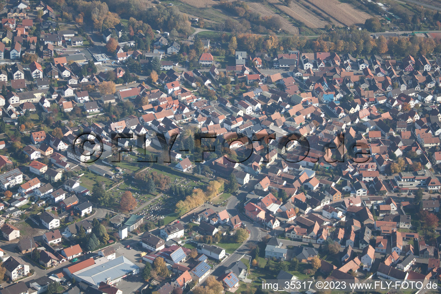 Hagenbach dans le département Rhénanie-Palatinat, Allemagne vue d'en haut