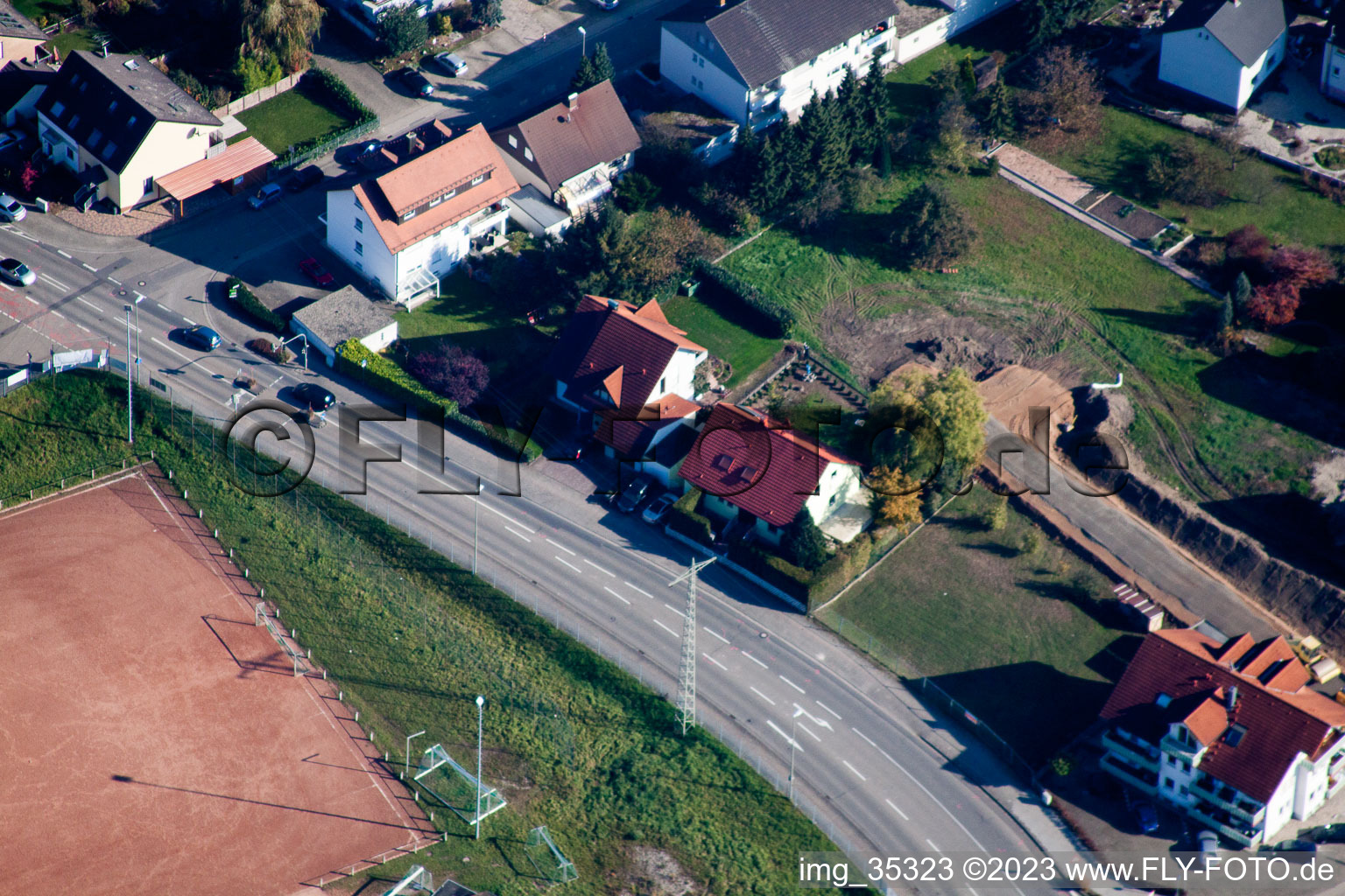 Vue aérienne de Sur le terrain de sport à Hagenbach dans le département Rhénanie-Palatinat, Allemagne