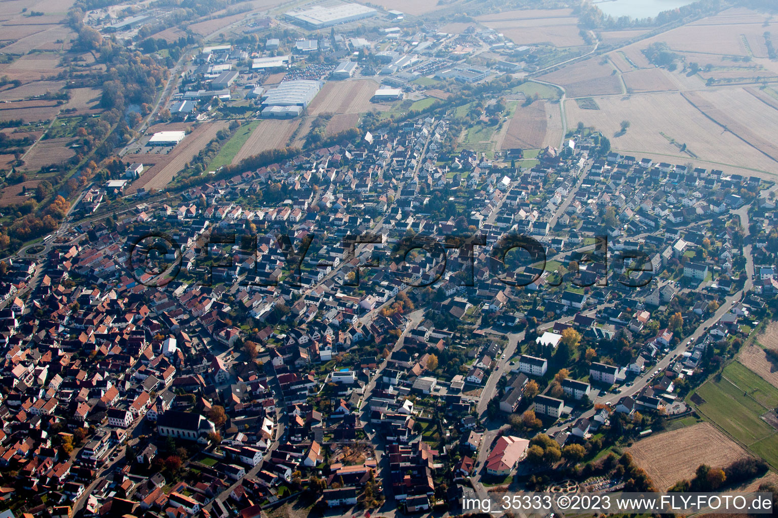 Vue aérienne de Hagenbach dans le département Rhénanie-Palatinat, Allemagne