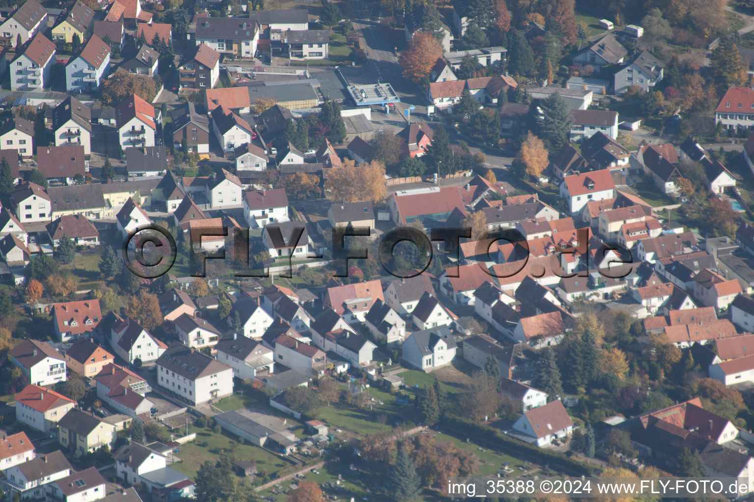 Hagenbach dans le département Rhénanie-Palatinat, Allemagne vue d'en haut