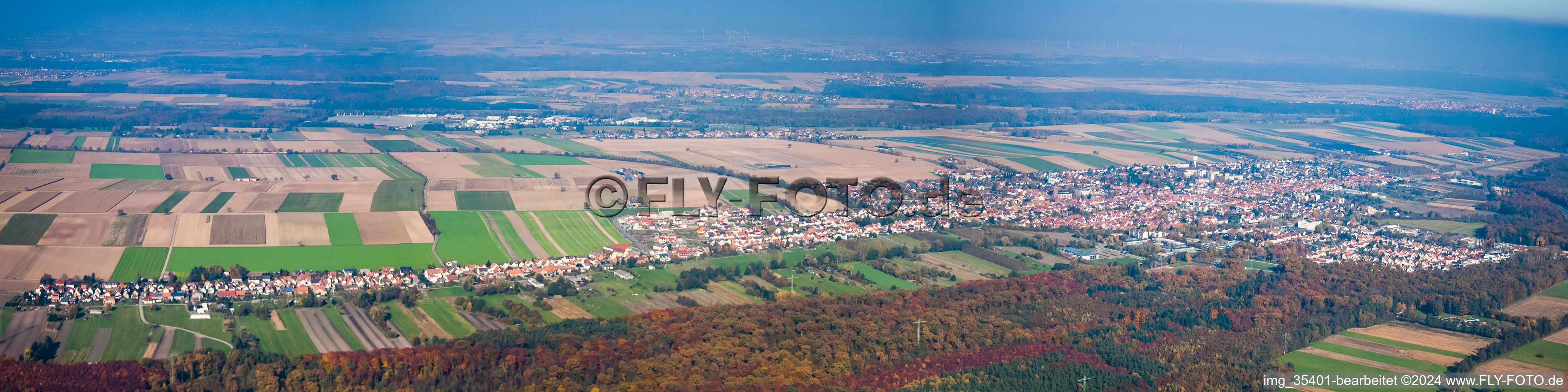 Vue aérienne de Panorama du sud-ouest à Kandel dans le département Rhénanie-Palatinat, Allemagne