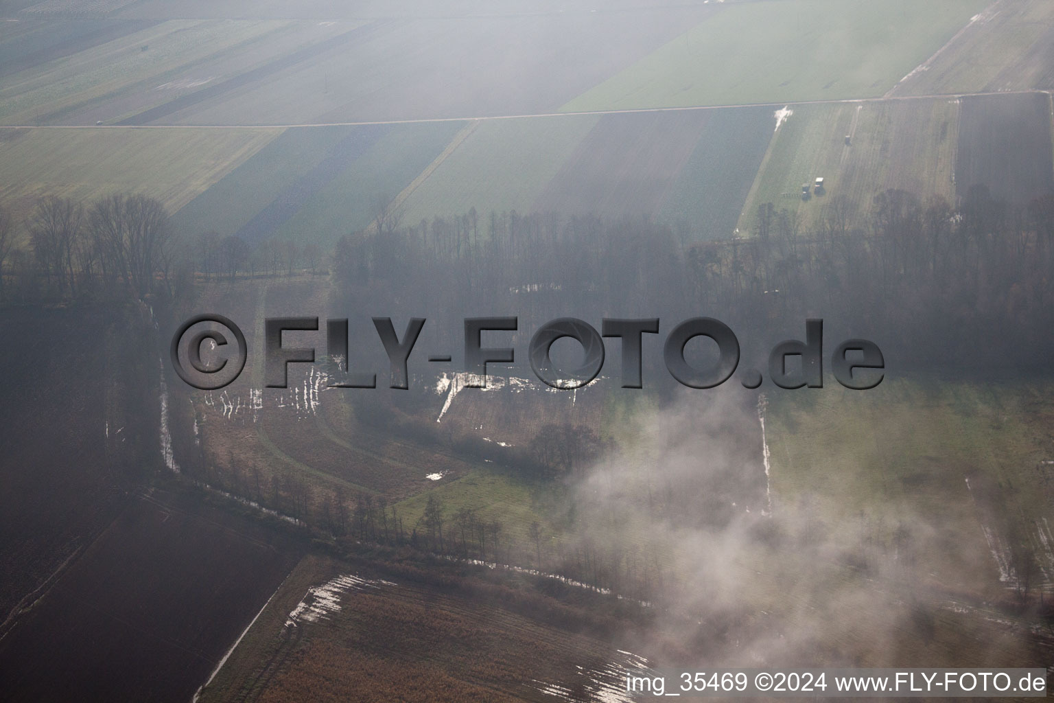 Vue aérienne de Zone de chasse au Leistenmühle à Erlenbach bei Kandel dans le département Rhénanie-Palatinat, Allemagne