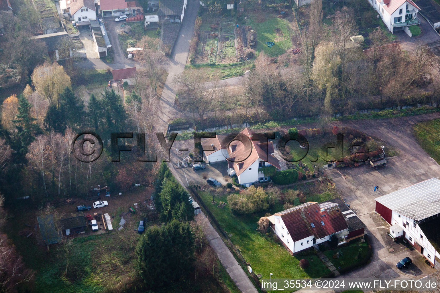 Moulin à laver à Winden dans le département Rhénanie-Palatinat, Allemagne depuis l'avion